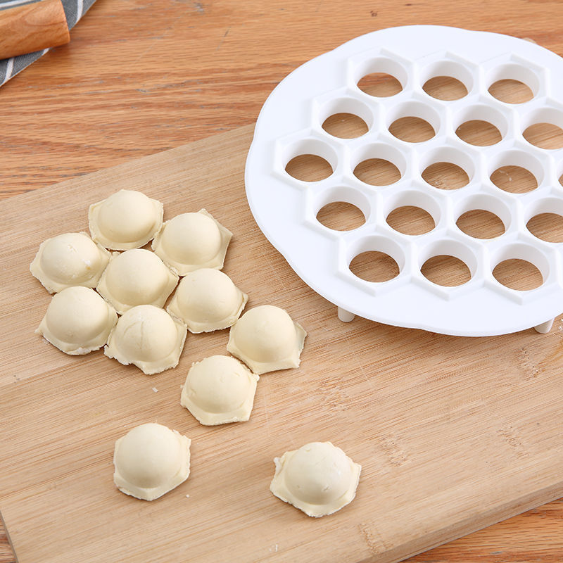 Forma do pierogów 19 otworów,  – Kitchen Gadgets Dumpling Maker recenzja i cena